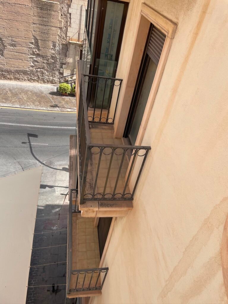 Limpieza, lavado e hidrofugación de la fachada de un edificio histórico en la provincia de Alicante mediante trabajos verticales 6 rehabilitacion fachada verticalero 06